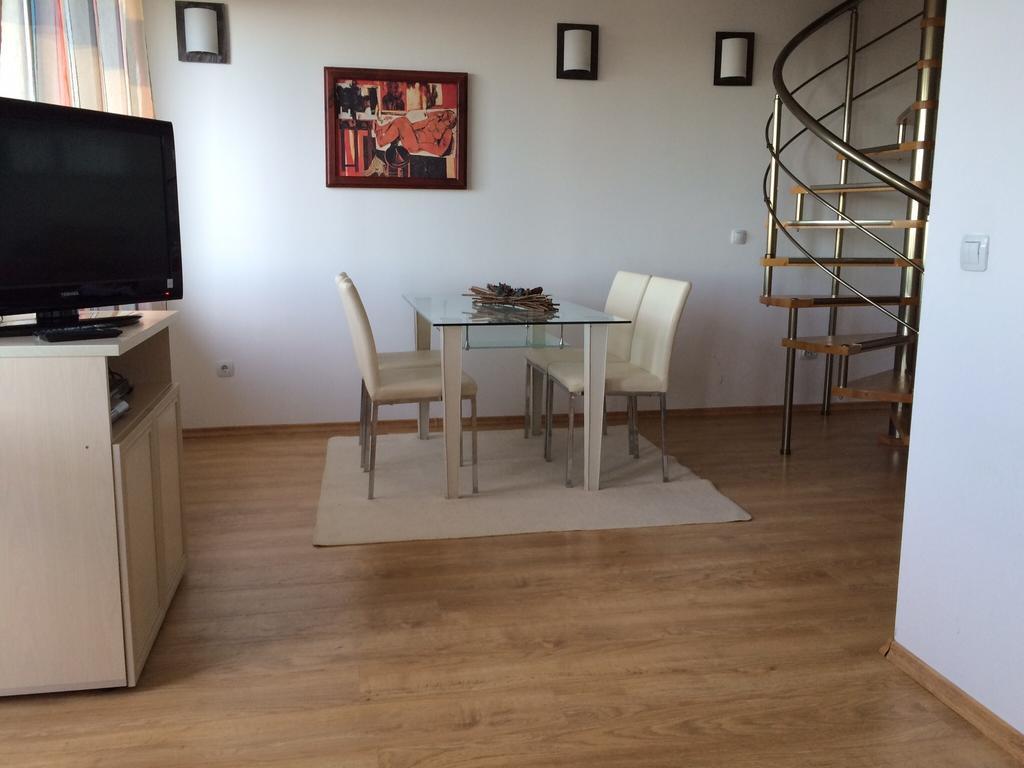 Stenata Boutique Apartments ปอมโปโรโว ห้อง รูปภาพ