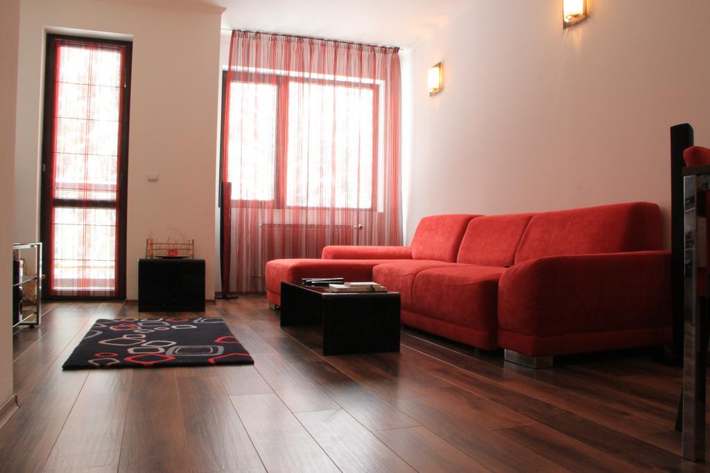 Stenata Boutique Apartments ปอมโปโรโว ห้อง รูปภาพ