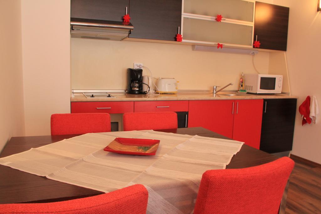 Stenata Boutique Apartments ปอมโปโรโว ห้อง รูปภาพ