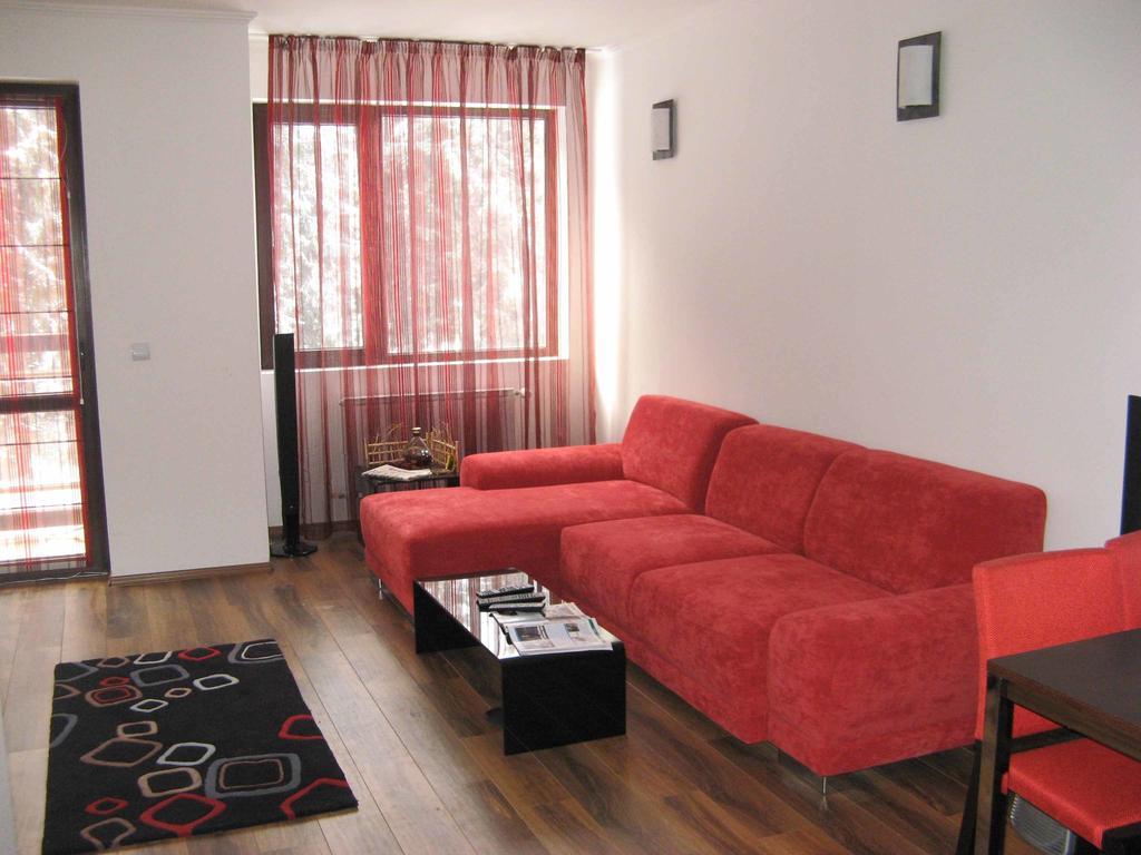 Stenata Boutique Apartments ปอมโปโรโว ห้อง รูปภาพ